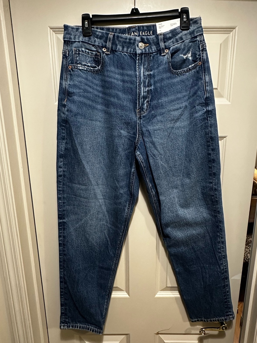 American Eagle NWT Curvy Mom Jeans Medium Wash